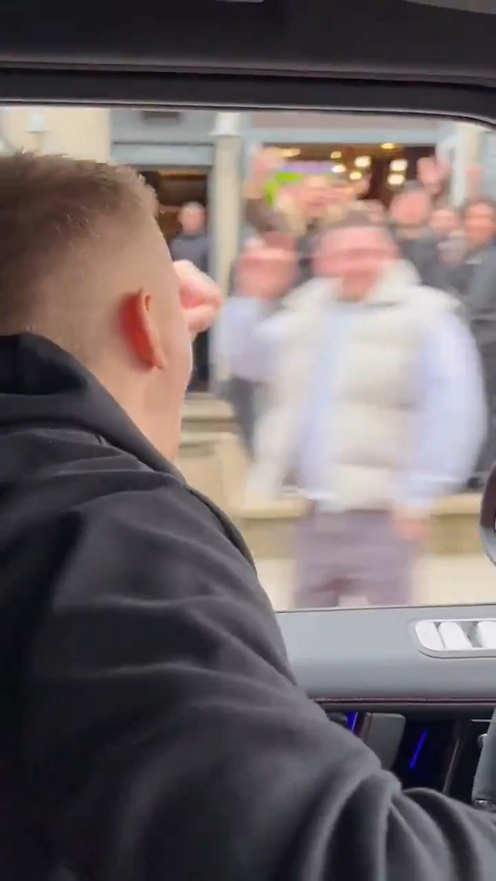 433 on Twitter "Just Oleksandr Zinchenko sharing the passion with the