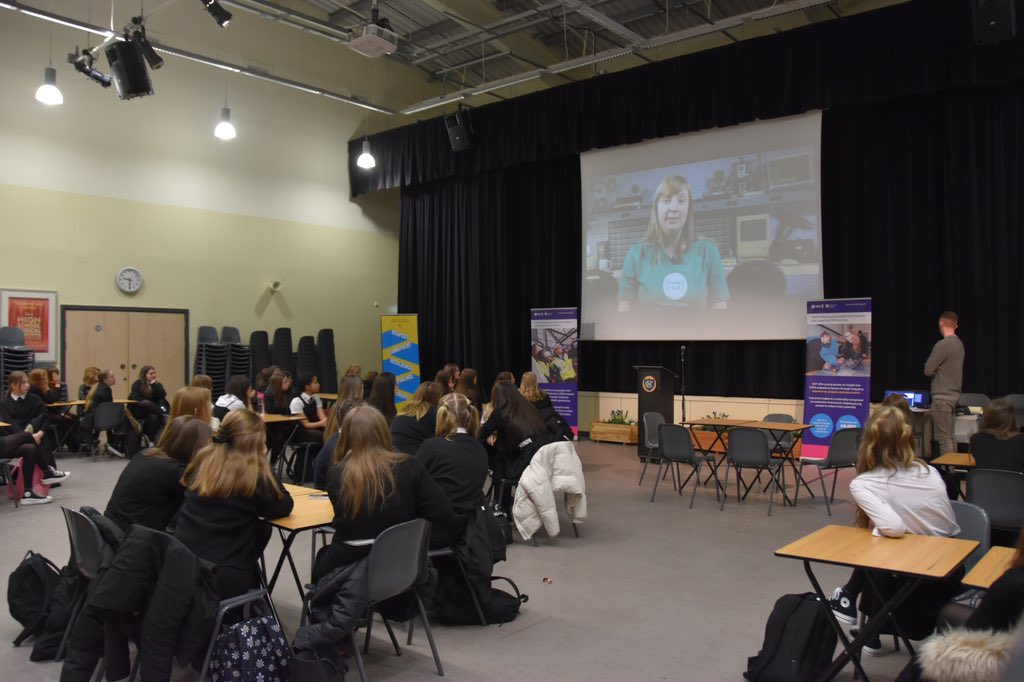 CHS_BusComp's tweet image. Fabulous morning with S2 girls and @edtscotland exploring AI and Cyber Security #industrialcadets #girlswhocode #computingscience 2/2
