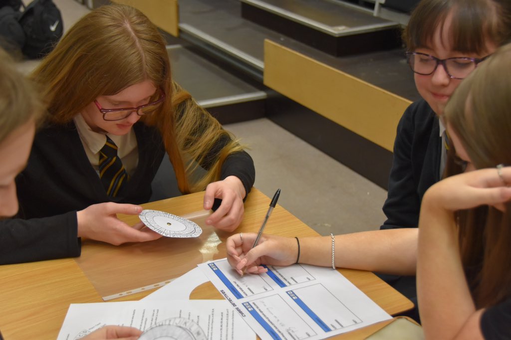 CHS_BusComp's tweet image. Fabulous morning with S2 girls and @edtscotland exploring AI and Cyber Security #industrialcadets #girlswhocode #computingscience 2/2