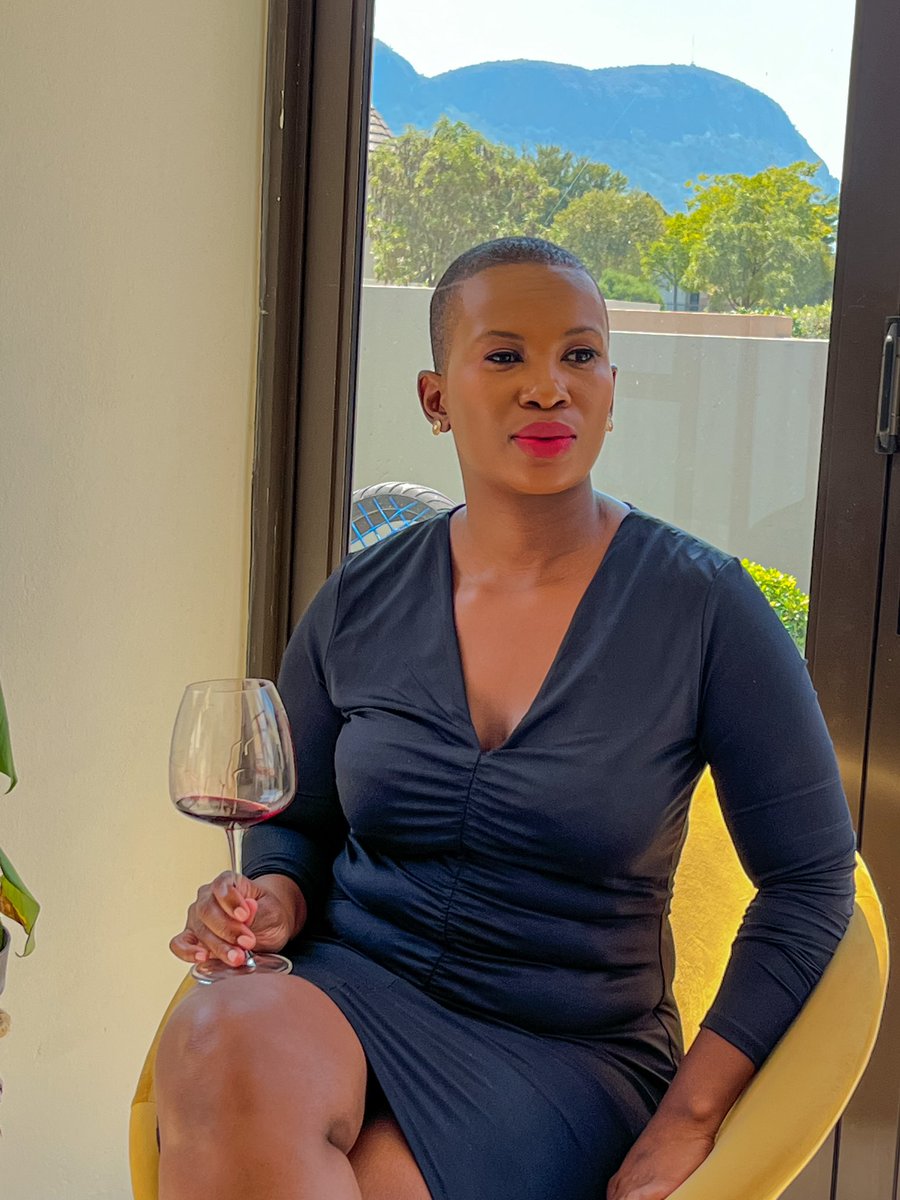 Siwela_Masoga's tweet photo. They say don’t ever get high on your own supply but it’s a bit too late for me.🍇🥂🍷🍾 https://t.co/7PVqYpC0hz