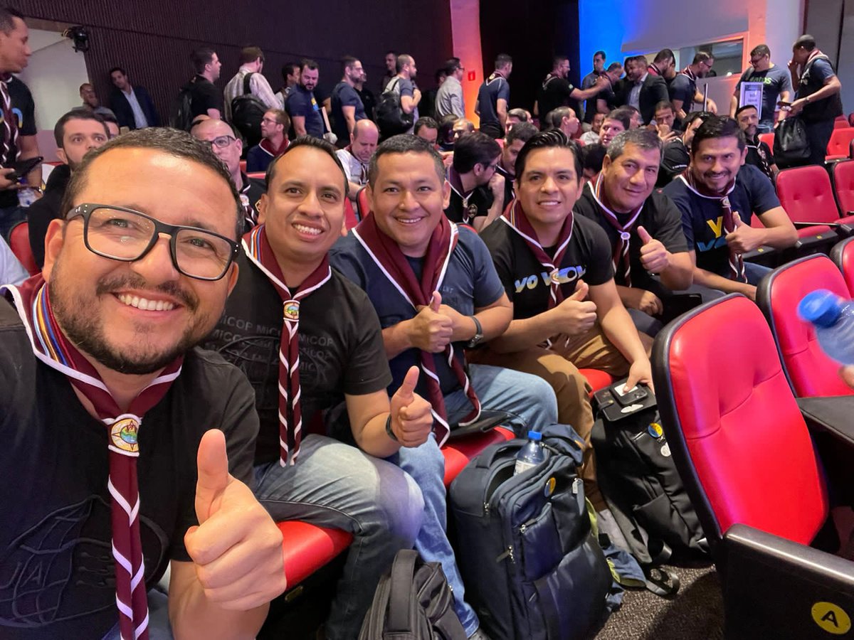 anthonycentenod's tweet photo. Comenzamos el encuentro quinquenal de líderes MCA/MJ organizado por la DSA llamado 'Excelencia na Missão'. ¡Con muchas expectativas por lo que está por venir! Aquí la delegación UPN 🇵🇪 #ConcilioJuvenil #ExcelenciaNaMissão https://t.co/yCYnSUxOtR