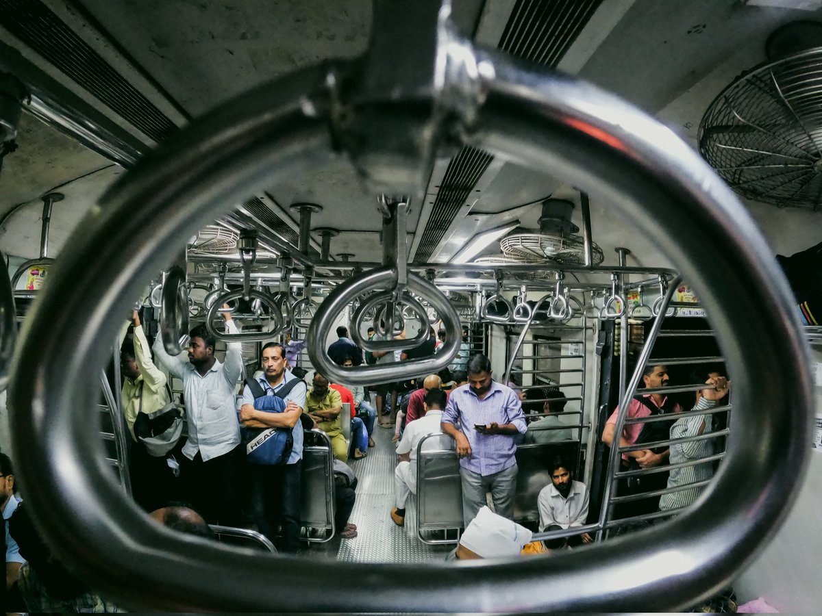 chetanthk_'s tweet photo. Small story in mumbai local
#bhayankarआल_c #storytellers #mumbailocal #gopro #lensofchange https://t.co/UrFH0rrmP2
