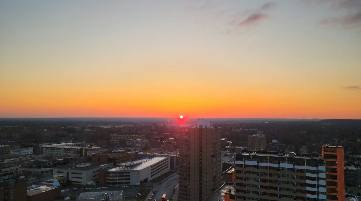 BarryVee's tweet photo. In the end, it's all about #love. How will you show love today. @RareCat @stenec @mhennessy5 @renalabue @kathjf50 @RobynGrammatico @EnglishElective @Chris_Mears_ @Sheriff_Baxter @wxbywilliams @herritt_sandra @lm4805 @slicknick52 @siwinski @jatkins93 @joey_frascati #ROC https://t.co/ZU1LsysK2G