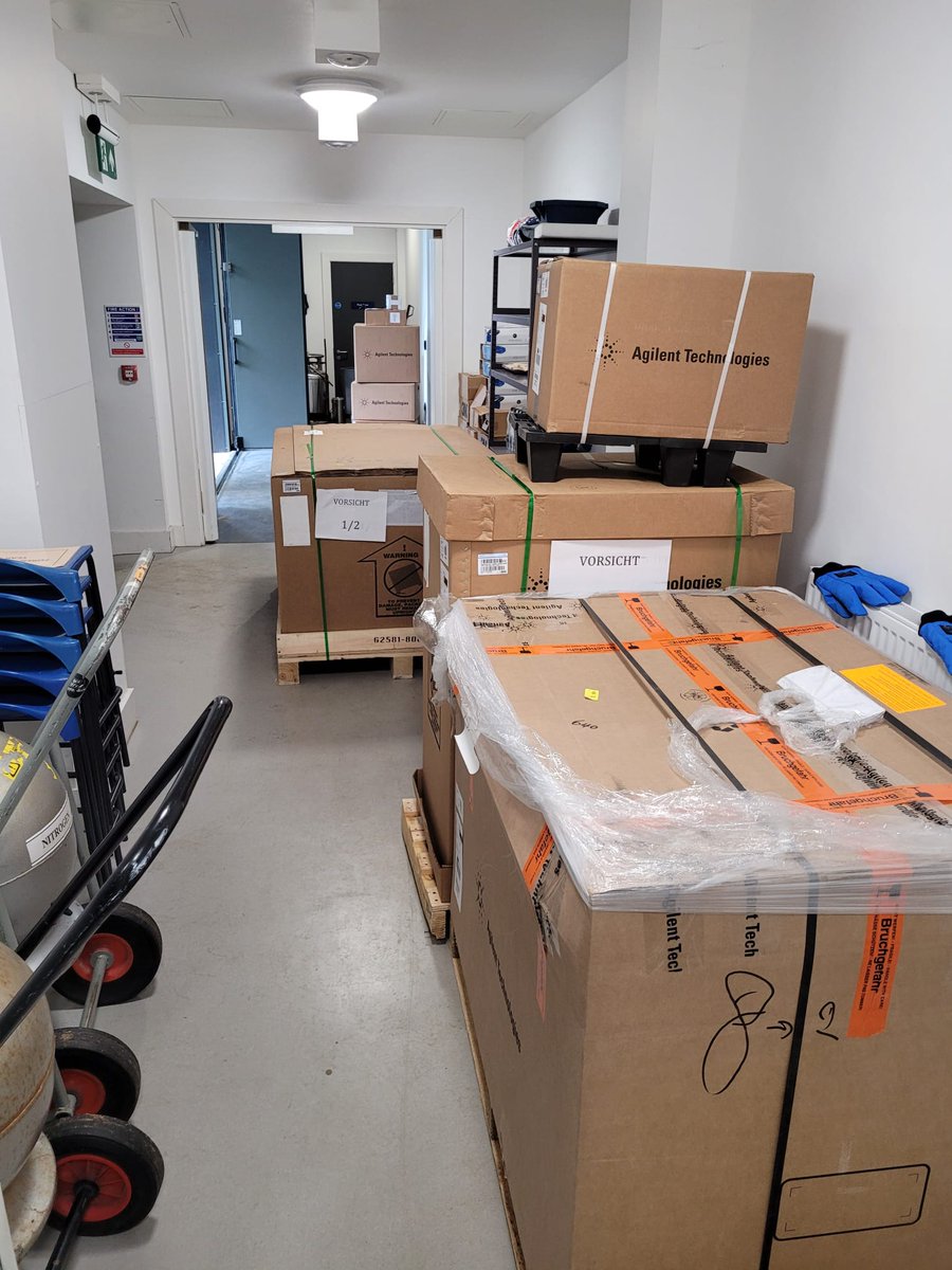 What is the collective noun for technicians? A 'troubleshoot of technicians' perhaps... Exciting times this morning as our brand new @Agilent QToF mass spec is unloaded!