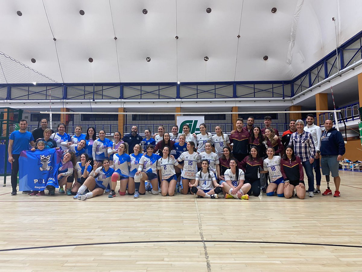 El pasado sábado se celebró la fase de ascenso a 1º Andaluza Femenina en San Pedro de Alcántara. <a href="/FAVB_/">FAVB</a> <a href="/DGRAVB_FAVB/">Delegación Granadina de Voleibol</a> 
1º - Casa Miguel Interplayas Axarquía
2º - Polaris Peligros
3º - Granavoley Espagruas
4º - VAM
Agradecimientos al club organizador <a href="/VoleibolSnPedro/">VOLEIBOL SAN PEDRO</a>