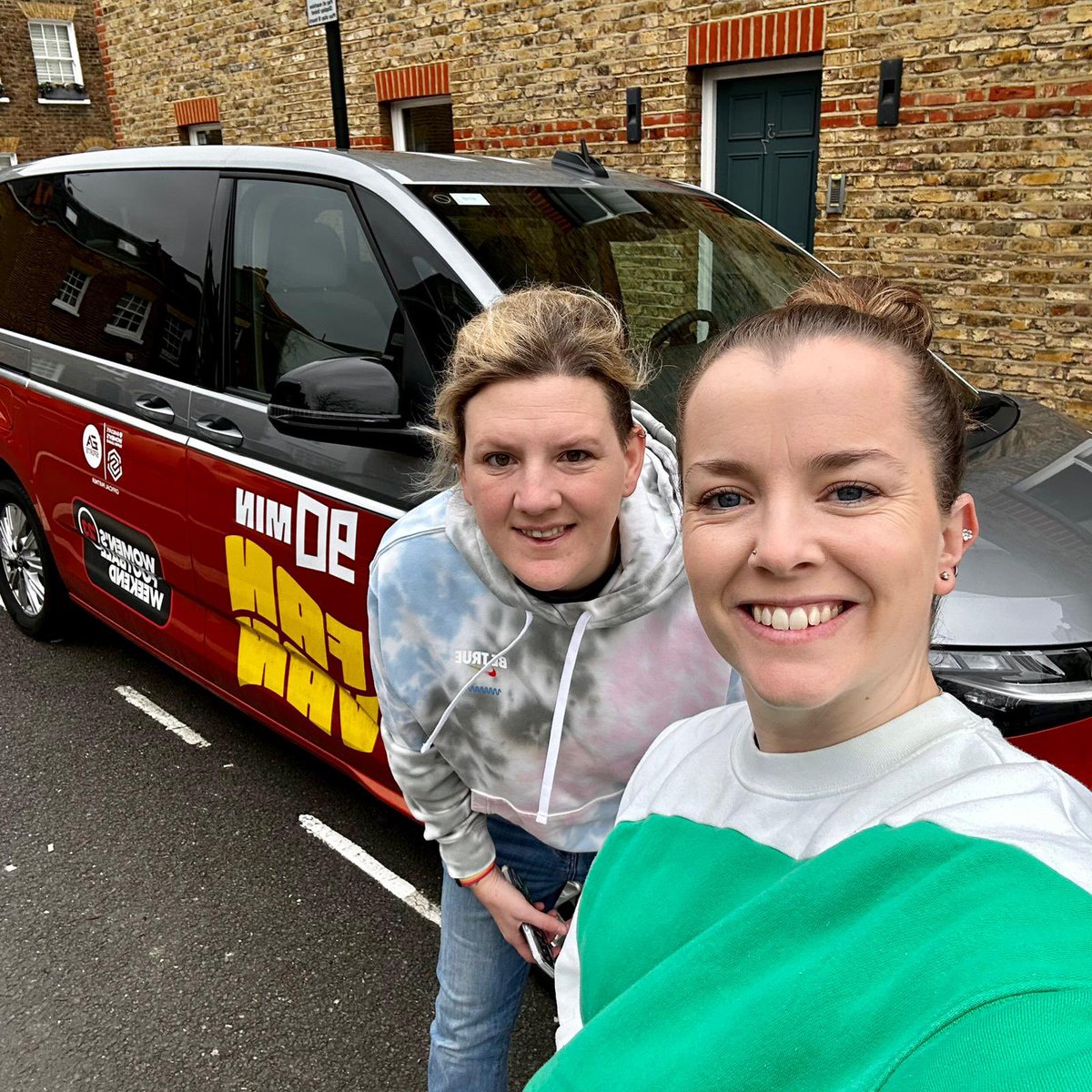 Girls on the Ball tweet media