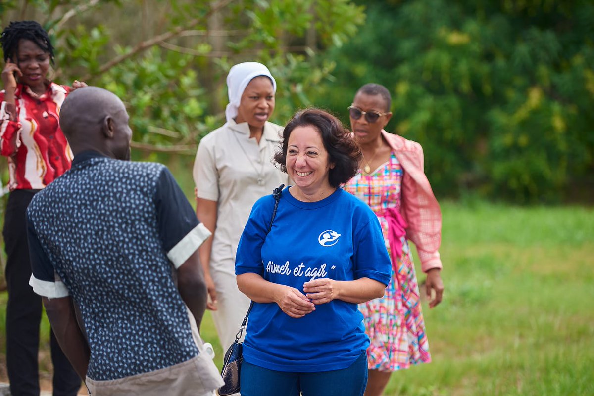 Pierre_Velut's tweet photo. ❤️Guynoa NAJM, responsable des bénévoles de la Fondation en Côte d'Ivoire .
Sa mission: 
Se mettre au service en mobilisant les personnes de bonne volonté dans la lutte contre l'exclusion en Côte d'Ivoire👍👍👍 https://t.co/mjpzdTgTHM