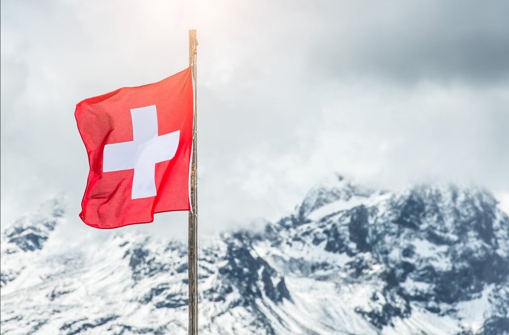 UBS adquiere Credit Suisse a un precio de saldo para estabilizar el sistema financiero suizo ift.tt/HTNd35q