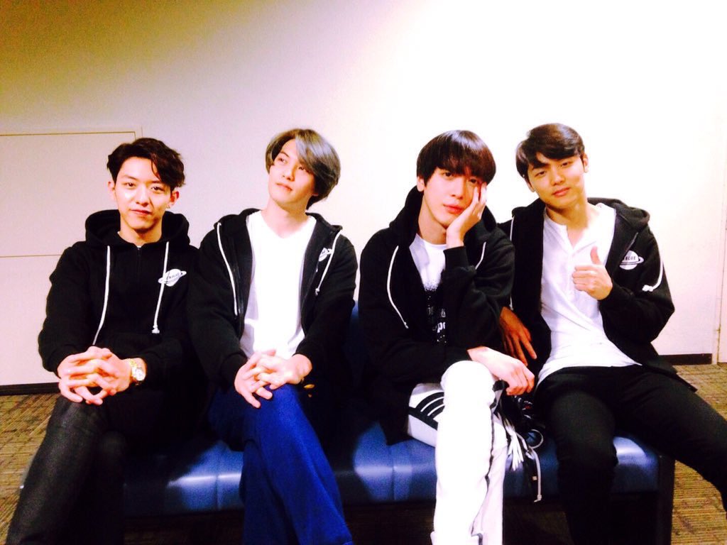 CNcat_4's tweet photo. スパノバのトラスマ🎼

今観るとやっぱり泣ける....😭
会場のあの空気感、最高でした✨

#CNBLUE https://t.co/vDkd51TmuD