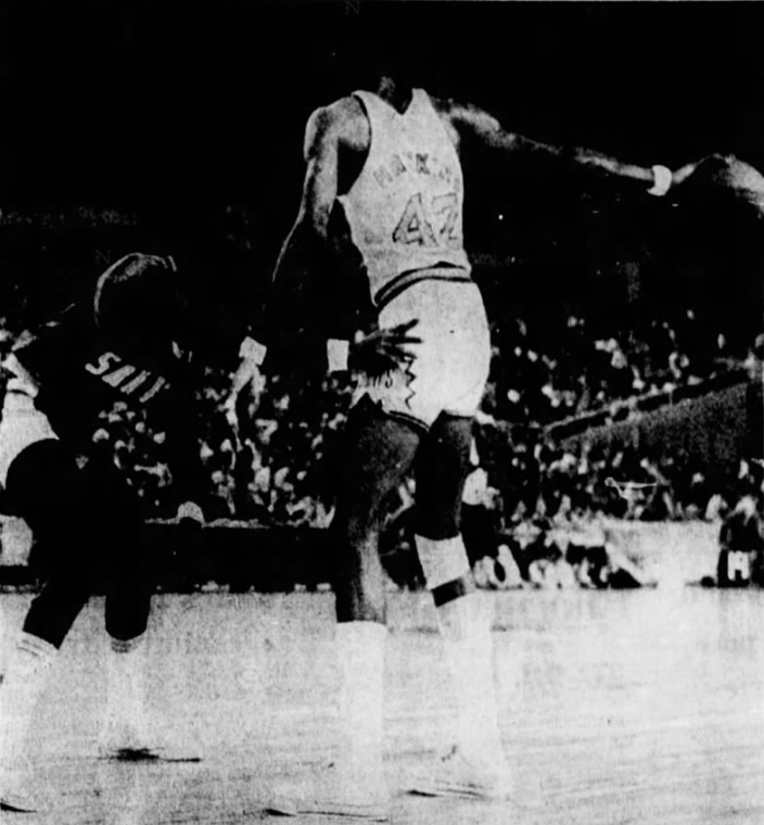 Arizona Sports History on Twitter: "3/20/70 – W/a 127-104 win over the SD Rockets, the Phoenix #