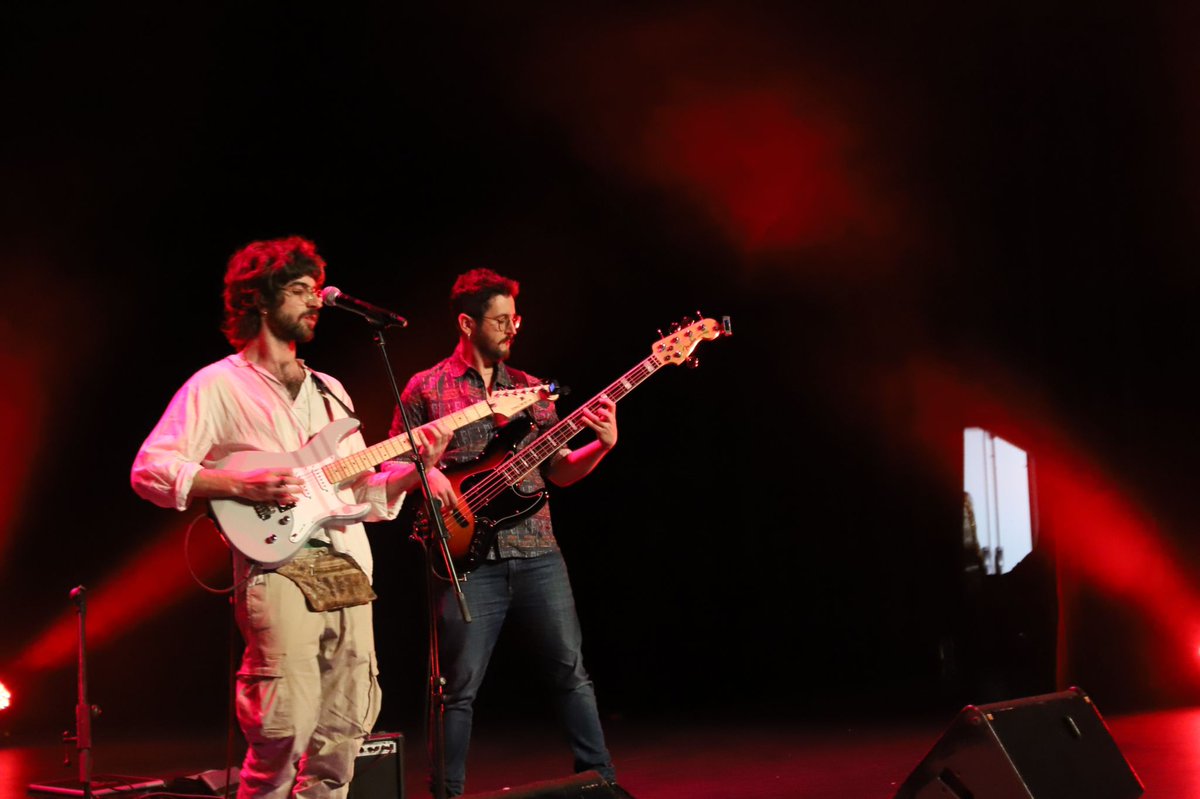 LoyolaAnd's tweet photo. Tercer concierto de la I Edición de Auditorio Abierto. Nuestros estudiantes y el resto de participantes siguen progresando con sus trabajos. Cada vez queda menos para el concierto final 🎸¡Apoyamos el #talento! @aonissancartuja https://t.co/xGej47nEOB