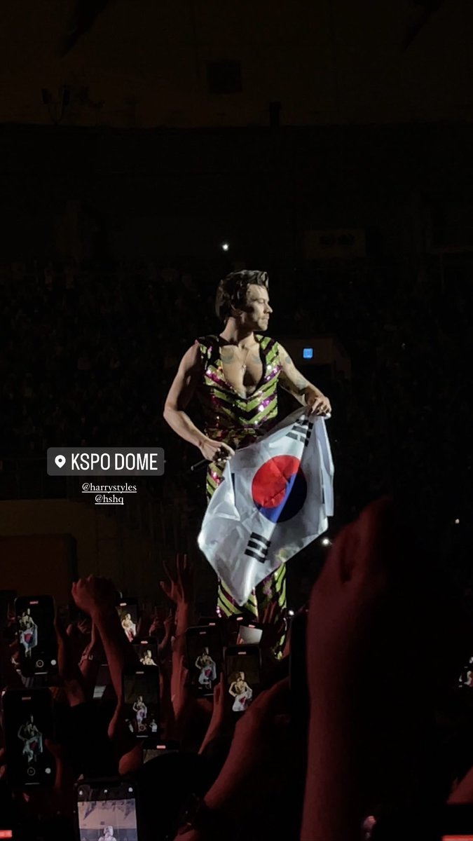 Foto de Harry esta noche en Seúl!

#LoveOnTourSeoul