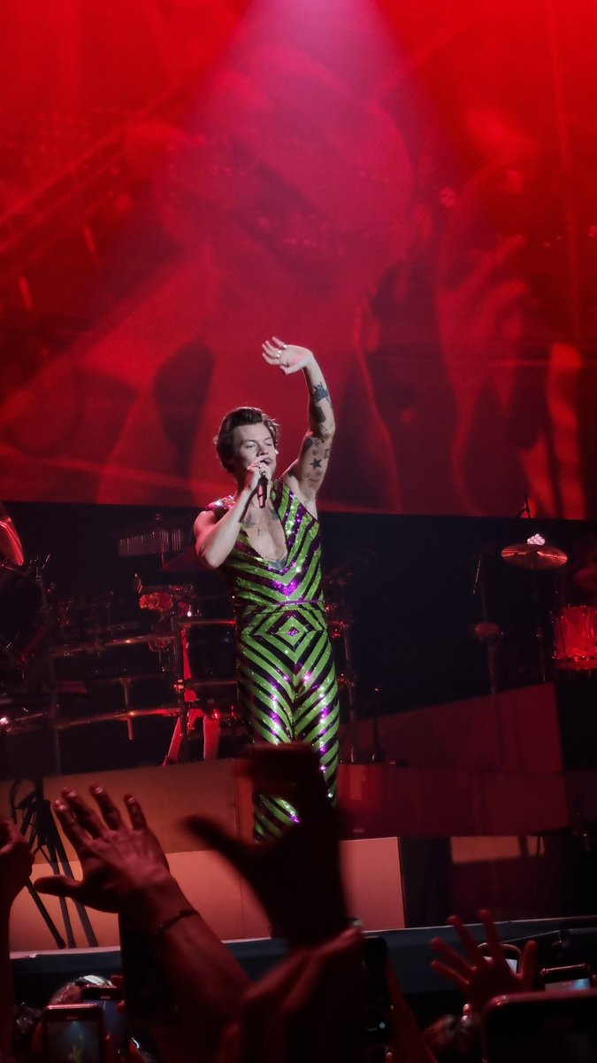 Harry esta noche en Seúl!

#LoveOnTourSeoul