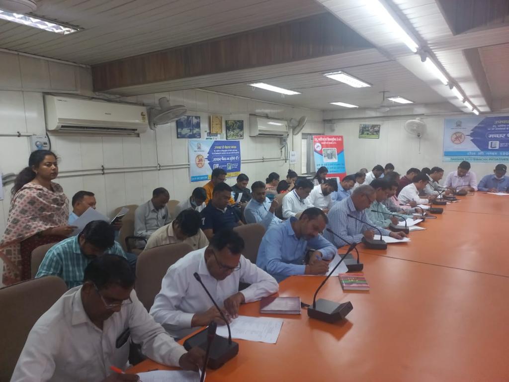 A Reorientation Training Programme on Prevention and Control of Vector Borne Diseases like Dengue,Chikengunya and Malaria for AMOs, SMIs, MIs & AMIs of Central Zone was organised by Public Health Department on 20.3.23. @DCCNZMCD @GyaneshBharti1 @WHOSEARO @MCD_Delhi @whoindia2019