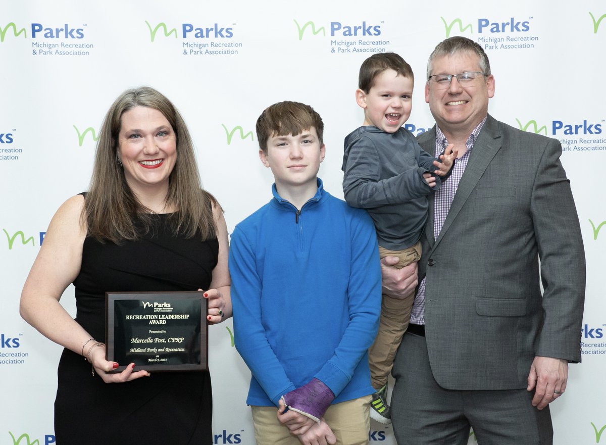 cmurpl's tweet photo. So proud of the 5 @cmualumni who won state professional awards at the 2023 @MIParksRec Conference - Marcie Post (02 &amp; 07); Ethan Engel (12); Tim Church (06); Brett Kaschinske (93) &amp; Coe Emens (97) 🔥👆🥇@cmuniversity @cmuehs https://t.co/F3B6Fbg8w2