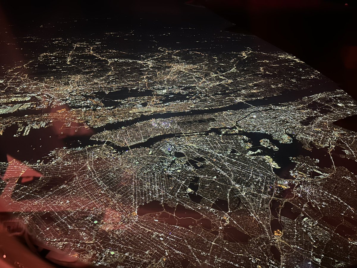 You don’t fly over NYC every day. Especially not at night!

Hi, Manhattan!