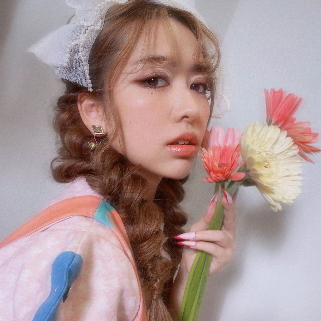 g4vgreen2's tweet photo. โหมดสาวดอกไม้ ก็คื้อ ดีงามมากเลยน้องเจน
 
#JaneKunjiranut https://t.co/znTH9ySs8a