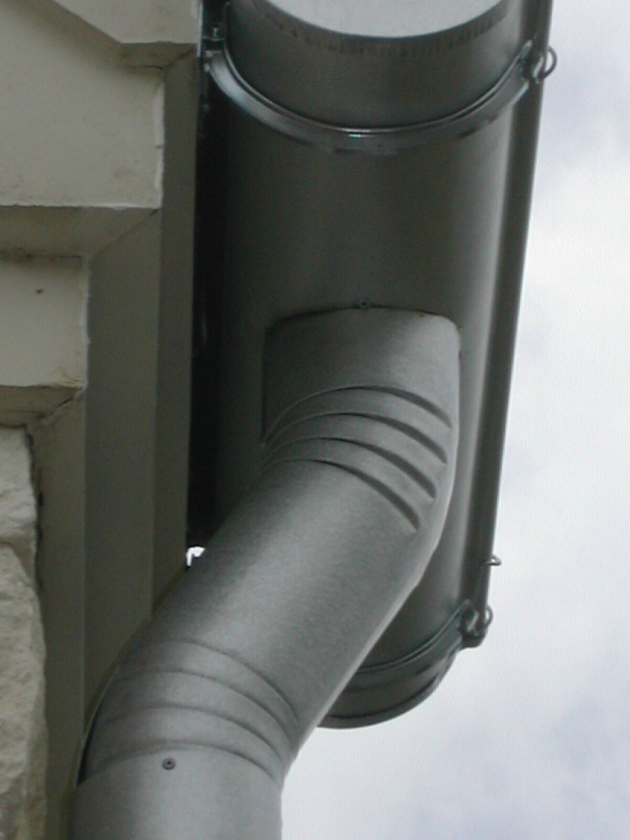 ATXGutterKing's tweet image. We install custom gutters. 
These are Half Round Gutters.
All seamless gutters are made to order on-site. 
We have over 30 different colors to choose from. 
Ready to upgrade your home Call☎️ (512) 270-2445
bit.ly/3nYF0uO