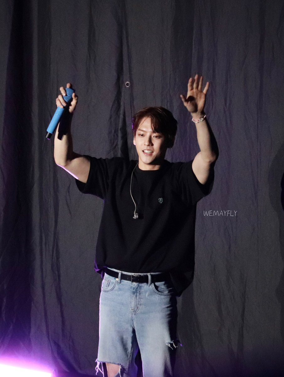 230318 비투비 5기 팬미팅
🫶🏻

#비투비 #BTOB #이민혁 #허타 #멜로디 <a href="/btob2mh/">HUTA</a>
