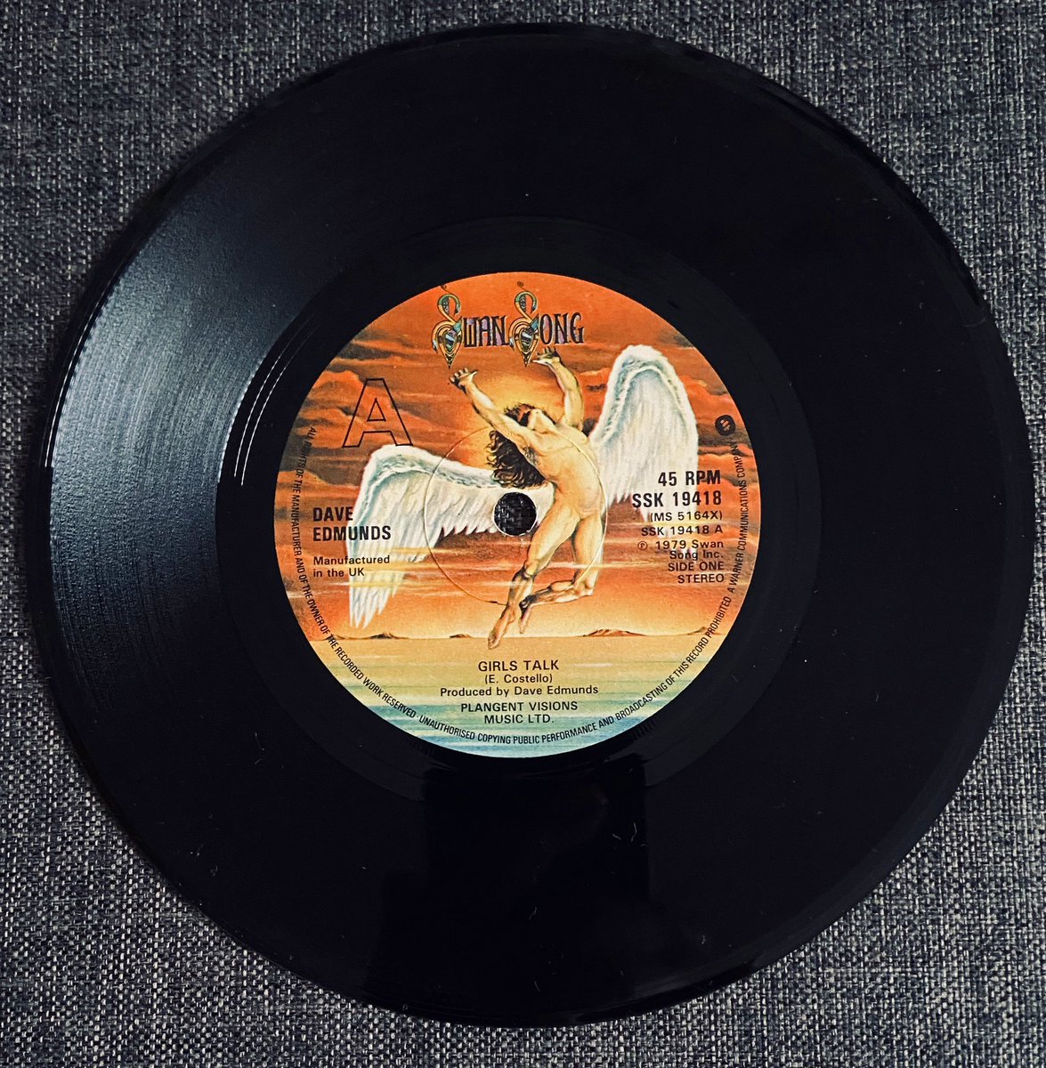 Dave Edmunds 
Girls Talk 

Ⓟ 1979

#daveedmunds #elviscostello #music #70smusic #70svinyl #recordcollection #vinyl #vinylcollection #vinyloftheday #70s
