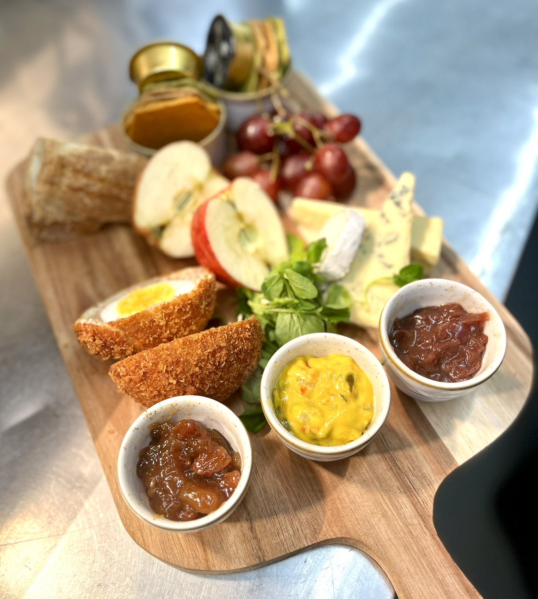 Our Deli boards are proving extremely popular so far today 🙂 available seven days a week from 12 till 9pm (6pm on Sundays) #deliboard #publunch #barsnacks