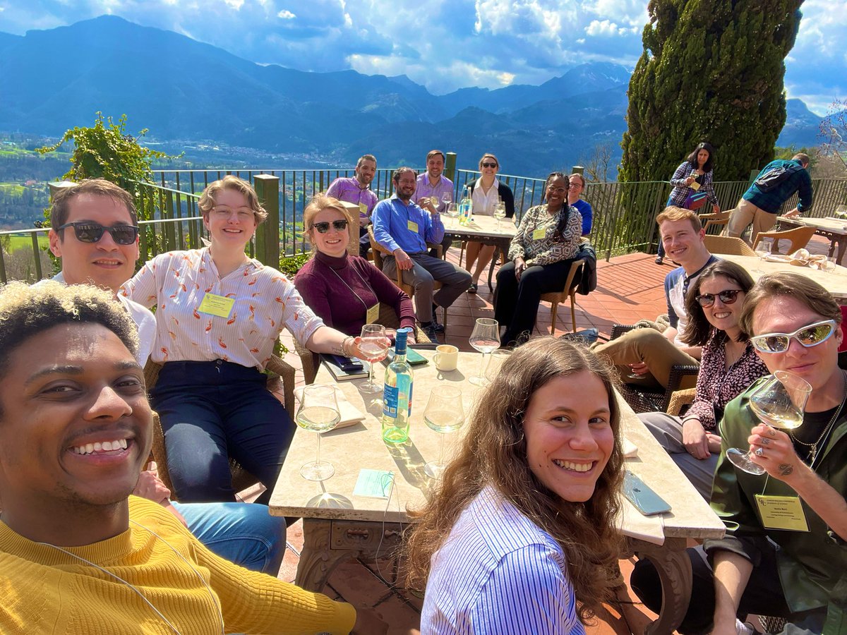 Enjoying the Tuscan ☀️ at lunch 🥂