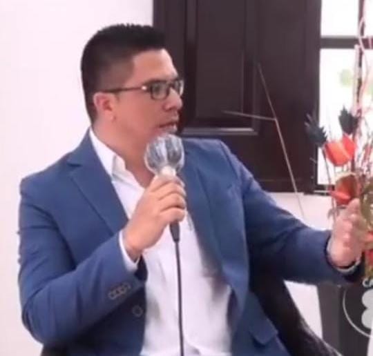elcurrinche1's tweet photo. ROGER AYALA Concejal de Piedecuesta, nieto del Histórico "Líder Ayala", Rogelio Ayala Rojas aguerrido hombre de la política,  muerto en grave accidente, ya está en campaña como aspirante a la Alcaldía de Piedecuesta. https://t.co/fenSfiCyAA