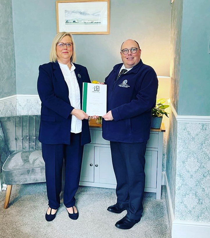 Presenting our #funeralarranger with her first certificate on her journey into the #funeralprofession from the <a href="/ifdcollege/">IFD College</a> we like all of our team to be qualified to deliver our services no matter their role #funeraldirector #standards #thecrescentway 🌙🎩