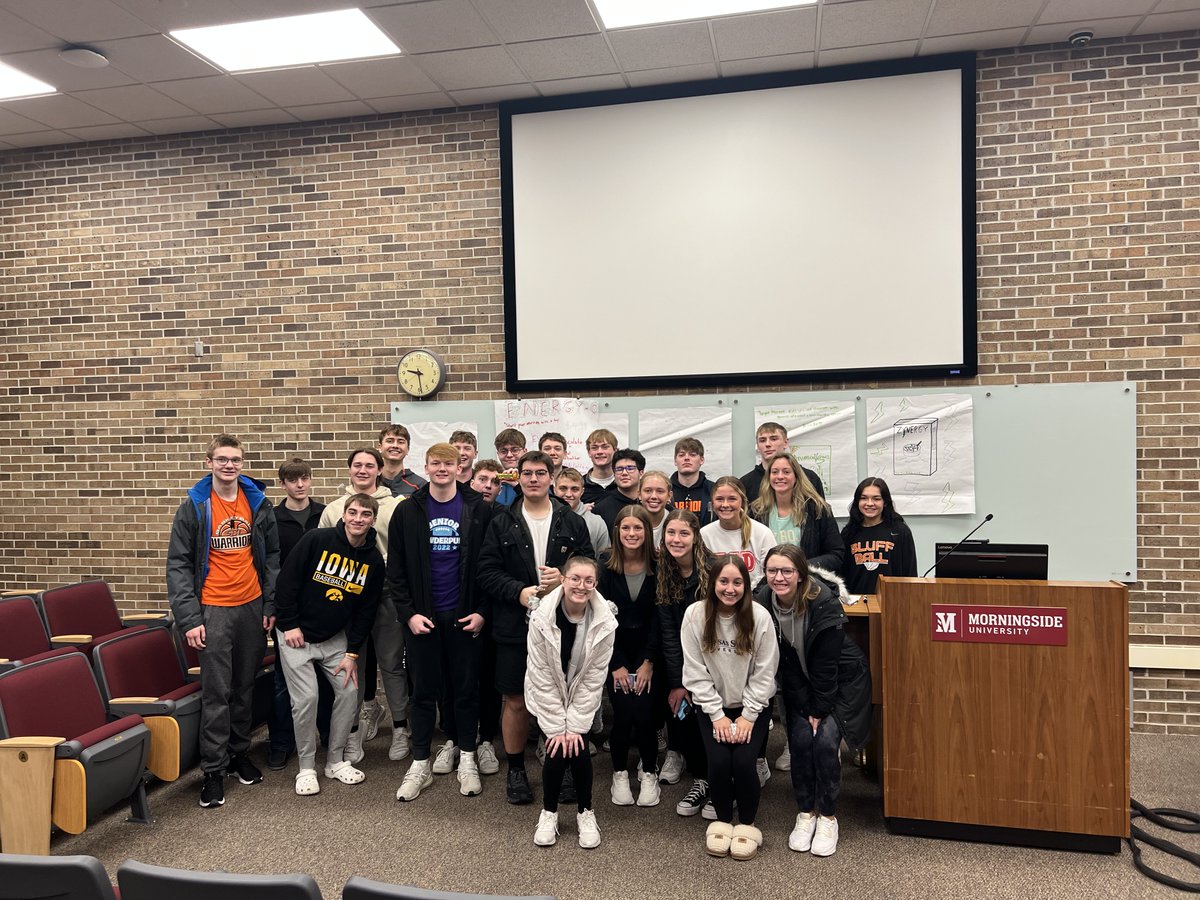 MsideBUSN's tweet photo. The School of Business welcomed the SBL Marketing Class to campus last week. The students experienced some campus life &amp; met with our Marketing Professor, Dr. Eastman, who designed a short "branding" project for them.

We are so grateful for our partnership with SBL! #msideproud https://t.co/eLd3c95tiH