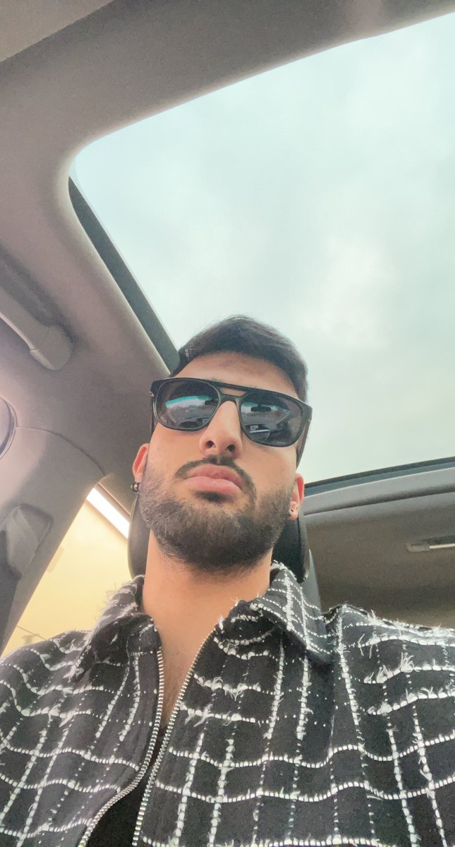 یارا tweet media