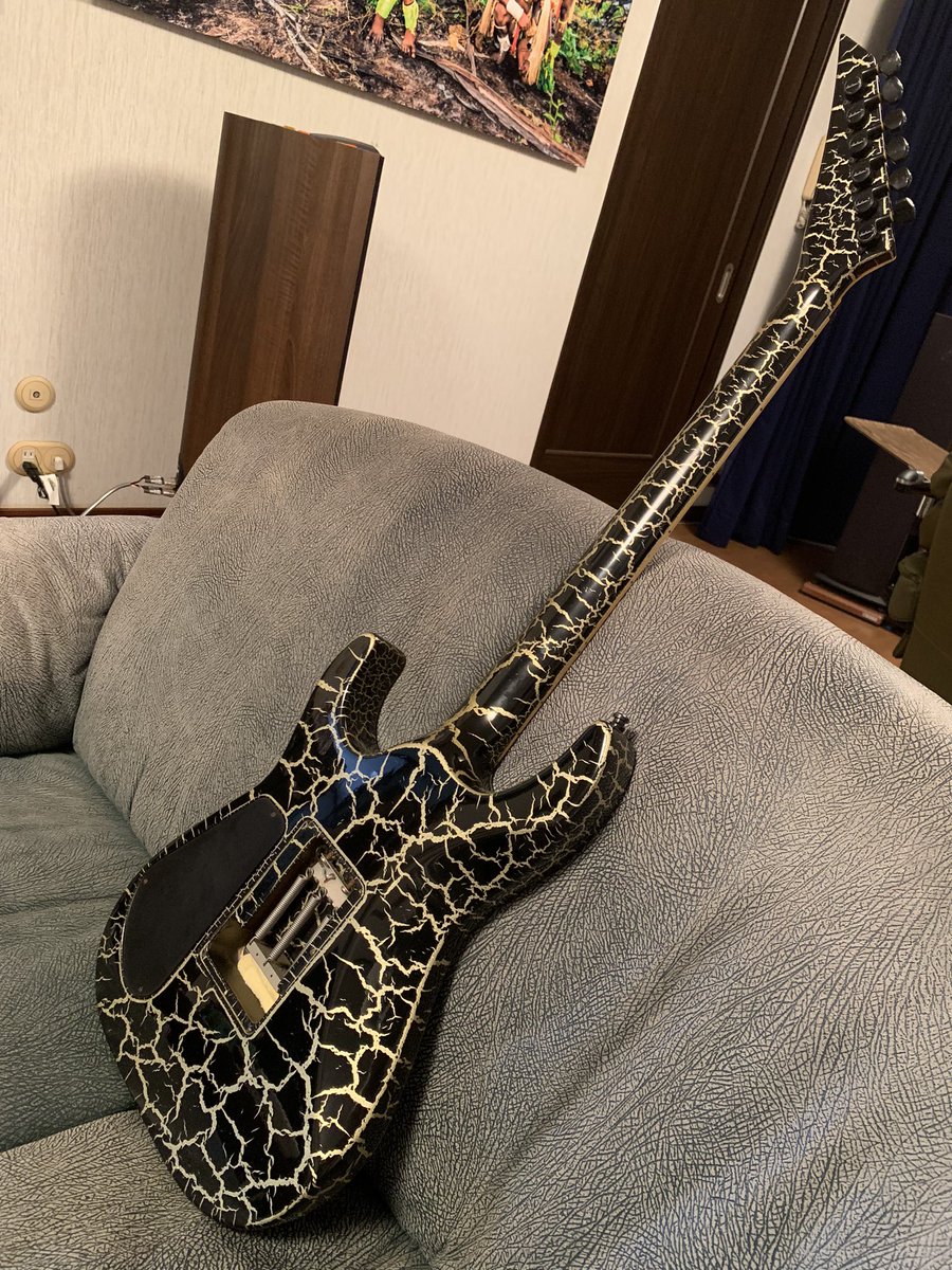 YukinoItao's tweet photo. #俺のバックかっこいい 

#PRS #HollowbodyII 
#YAMAHA #SA2200 
#CHARVEL #Soloist https://t.co/po6HwwvdZB