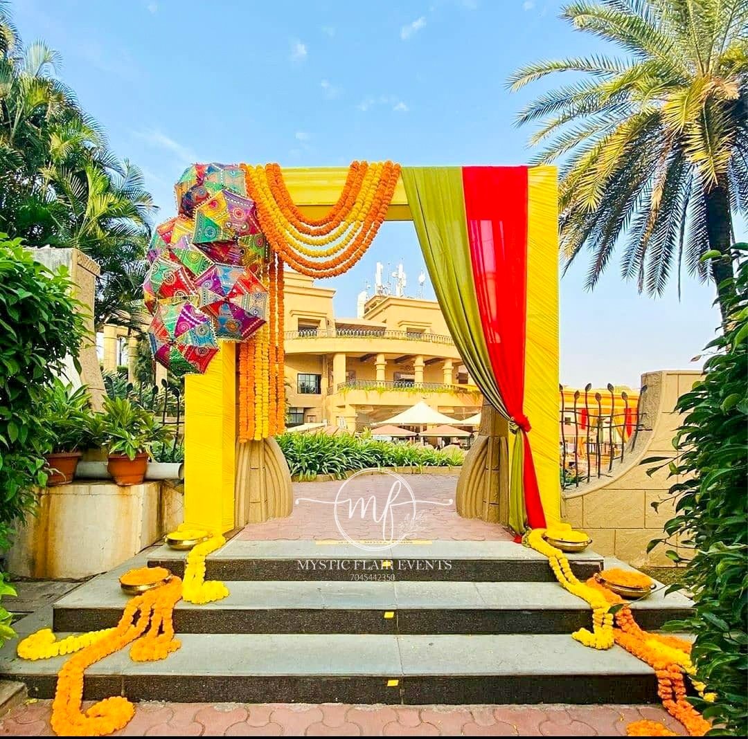 mysticflair_'s tweet image. Haldi &amp;amp; Mehendi Function!!!
#entrywaydecor #stagedecor #seatingarea #haldidecor #haldiceremony #mehendidecor #mehendifunction