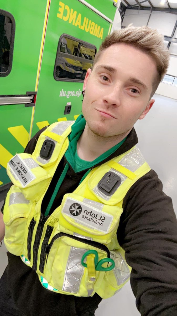 It’s been a mental weekend but amazing at the same time !! But Iv completed my MRT ( Medical response team ) training with SJA 🚑 💚💚💚💚💚