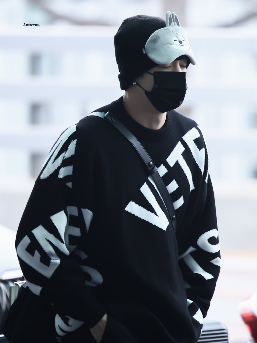 230320 출국 HD
졸려😴
#스트레이키즈 #방찬 #CB97 
#StrayKids #BangChan