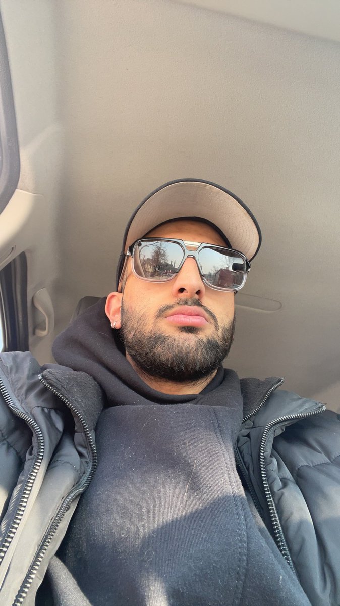 یارا tweet media