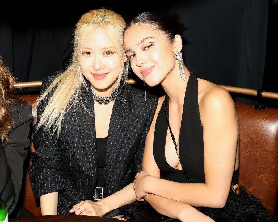 rosé has met literally everyone at this point 😭