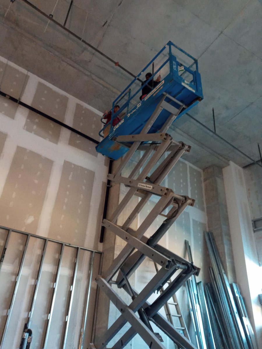 chandleesons's tweet photo. Monday back at work! 🚧 👷 ✅ We're excited to start another gorgeous week with some exciting projects to show you, so stay tuned! https://t.co/T4RtAenRZ9

#Jobsite #Progress #Workday #Monday #Commmercial #Building #ConstructionWorkers #Chandlee #ChandleeConstruction #Atlanta https://t.co/FfGbDEFH3L