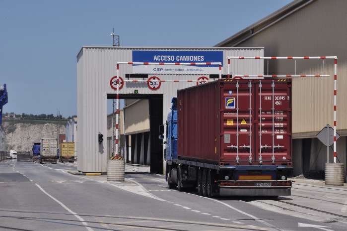 BilbaoPort's tweet photo. 🔜Ezagutu nazioarteko itsas sektorearen nobedadeak #WorldMaritWeek-en eta Bilboko portuaren digitalizazioa #FuturePort kongresuan
📆 Martxoak 21-23
📍 @BEC_Bilbao
Stand: A28
Izena eman👉 https://t.co/QoFJqcn3wj
#BilbaoPort #WMW2023 https://t.co/95DFxtN2dR
