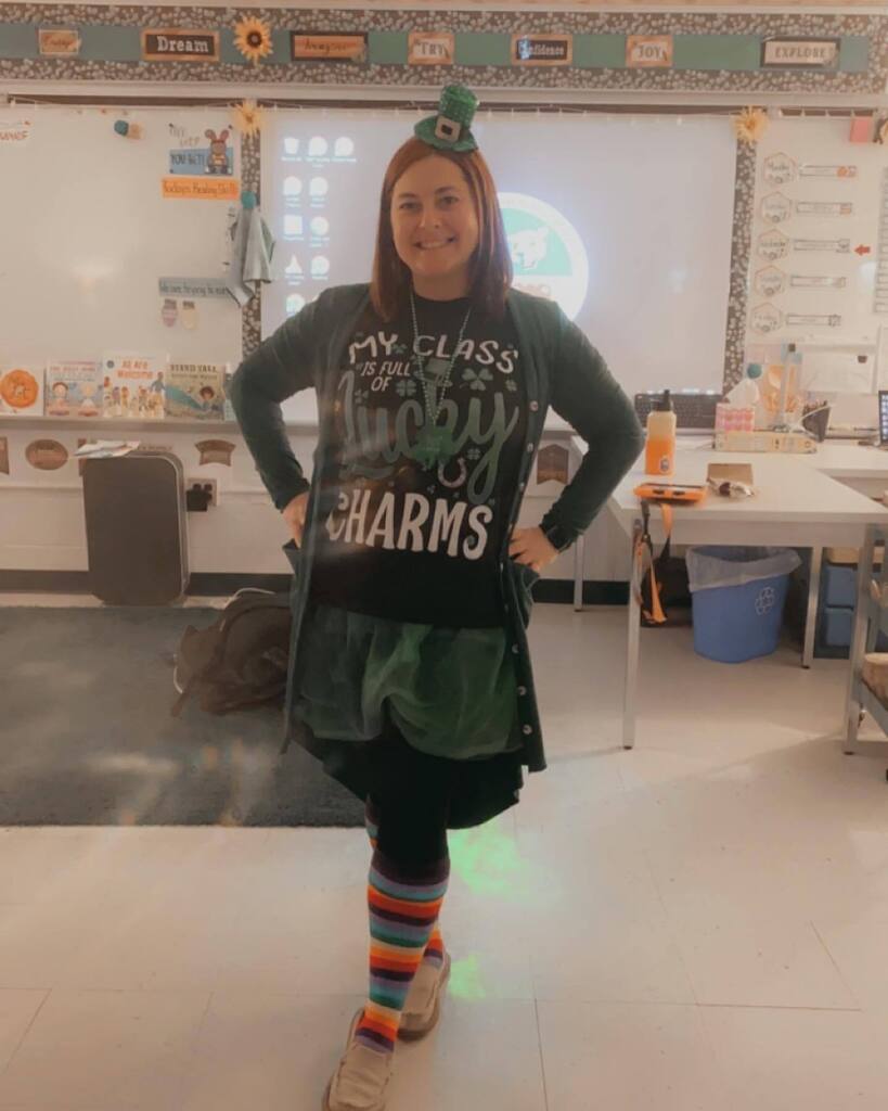berkeleypotter's tweet photo. Students in Mrs. Langer’s class had a great time celebrating St. Patrick’s Day. They read about Ireland, graphed Lucky Charm Marshmallows, watched some Irish Dancing and even tried to do some of the dances! #wearehmp https://t.co/5Xqmh78TC4