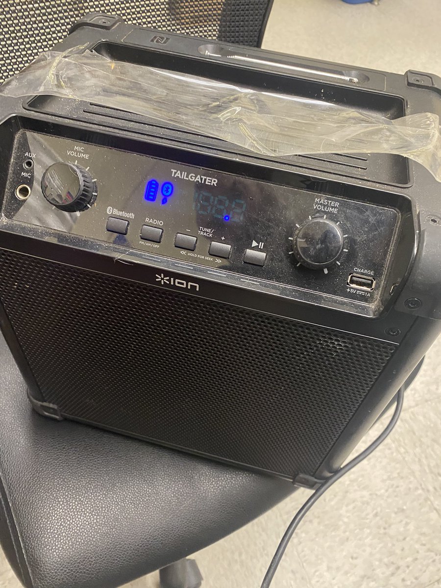 WesternTechLax's tweet photo. It’s baaaaaack!!! #practicemusic Setup team gets the aux cord!!   Playlist rules—we practice at a middle school and there are houses RIGHT THERE so keep it mostly clean, please. #getpumped https://t.co/yNUtXAm9QR