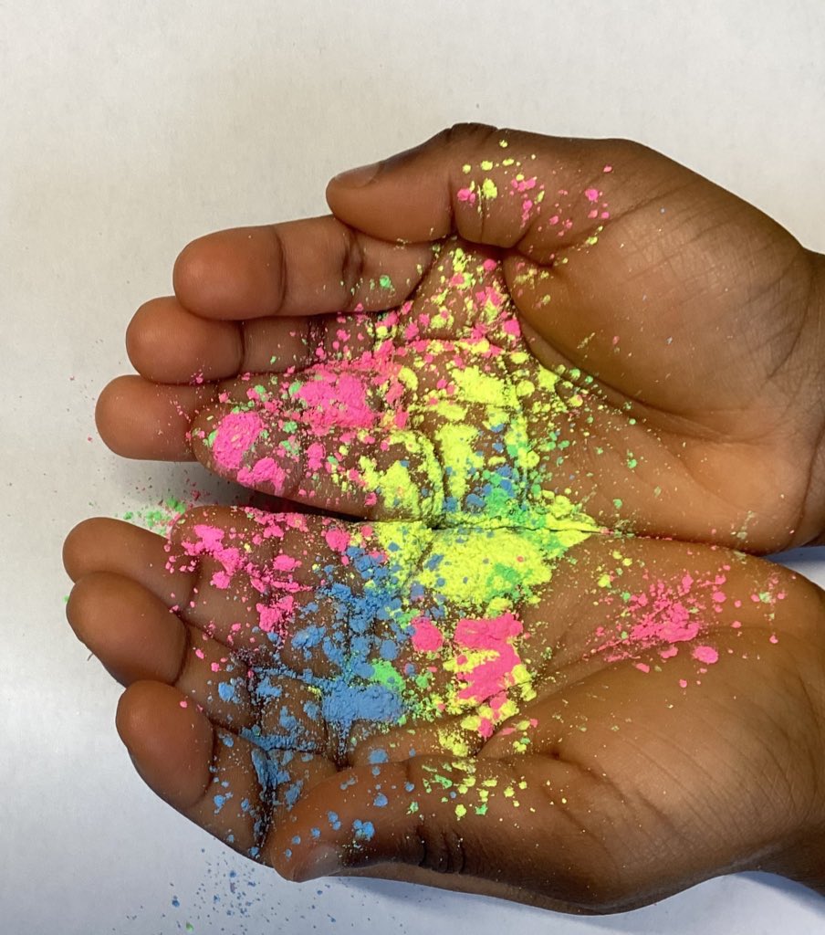 tinytotsnewport's tweet photo. Preschool at CSQ have had a fabulous morning celebrating Holi, it was so interesting learning about culture and different ways of life! @EAS_EarlyYears @LauraSalkeldKVP https://t.co/QlIia3BoVc