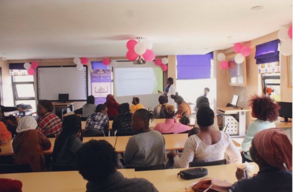 medstud_lead's tweet photo. et surtout comment prévenir cette maladie, dont aucune femme n’est à l’abri .
Nous sommes fière d’impacter toutes les communautés dans lesquels nous nous retrouvons
Bravo @N_tchangbedji 👏🏽
#TgTwittos
#MLAMaroc
#FromMLATotAfrica #FromMLATotheWorld
#MLA #BeyondOurwhiteCoats https://t.co/iibaGBwQ4K