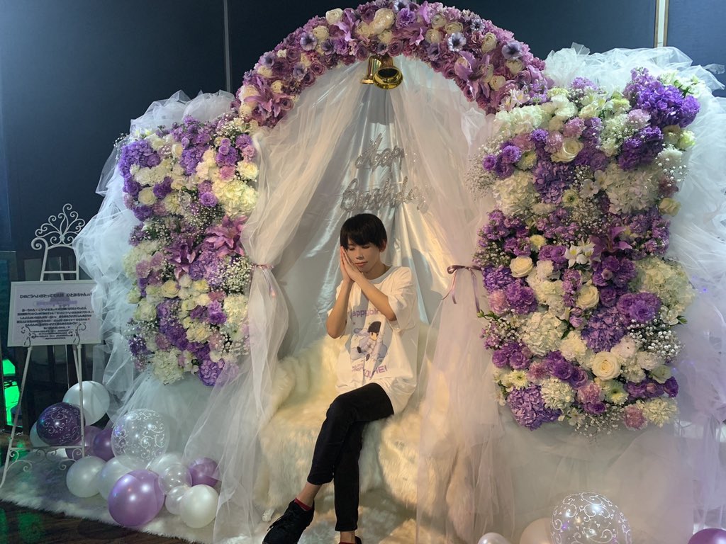 ur_boxga_ati's tweet photo. 日野生誕ありがとうございました！

いろいろ準備してくれた方、ライブ来てくれた方、本当に本当にありがとう🙇🏻‍♂️
幸せです！！！

チーム不憫日野も空蒼も大好きだよ！

これからも安眠と日野をよろしくお願いします💟 https://t.co/0s88Ym7YsV