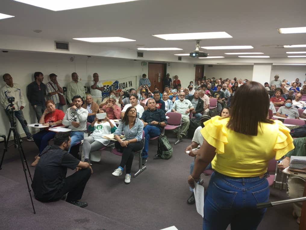 nayro2911's tweet photo. Con más de 160 representantes de sindicatos, gremios y asociaciones se dijo SI a la unificación de la lucha por la defensa de los trabajadores venezolanos en la #ANTL llevada a cabo este #18demarzo en Caracas. Y #Yaracuy se hizo presente https://t.co/7sLqFVFyyh