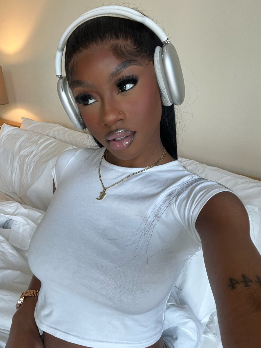 drealdior's tweet photo. ⚡️ https://t.co/muYAIOBxXu