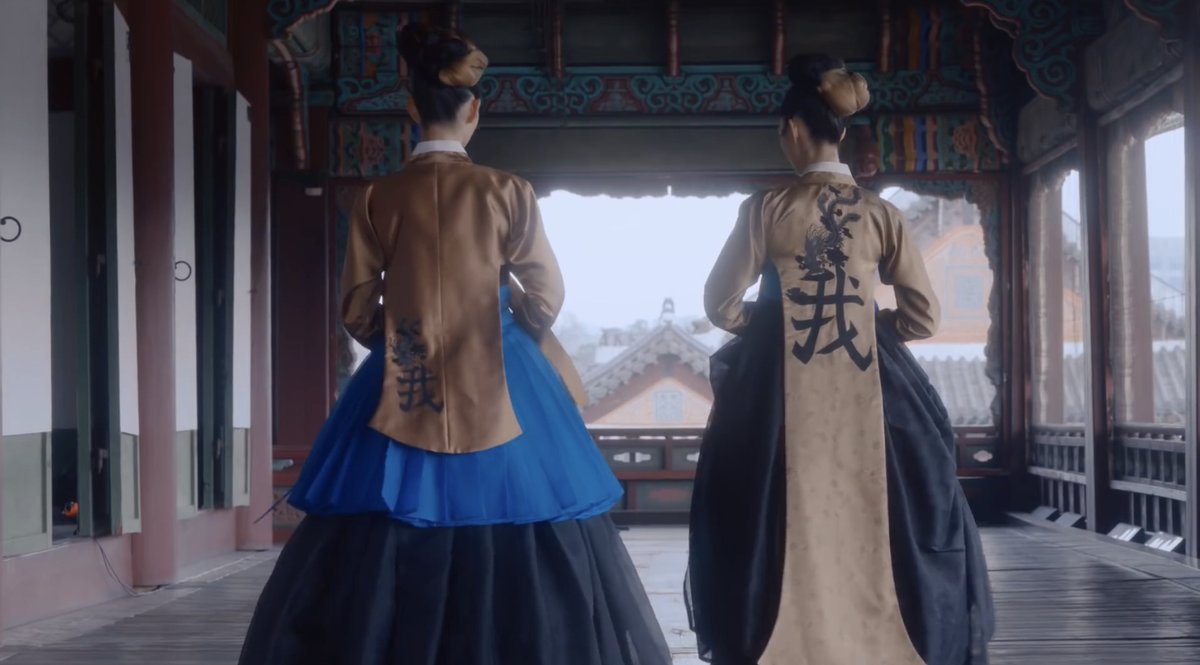 Hanbok_Ahidi's tweet photo. 오른쪽의 이 긴 당의가 너무 좋아서 캡쳐한 모음
https://t.co/sBpenZmrs3 https://t.co/fWvASz5354