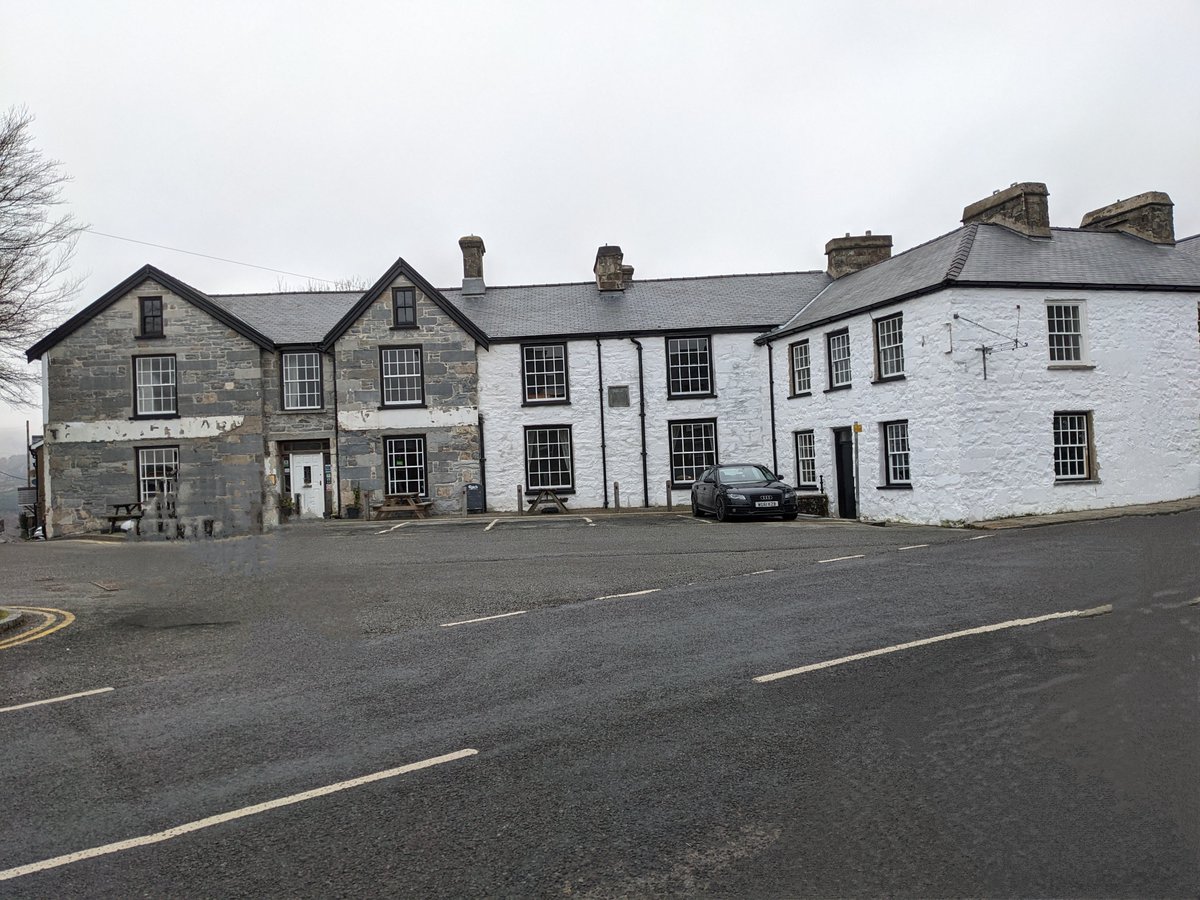 deijos1's tweet image. Facelift nearly finished #communitypub #volunteering #18thcentury #pubisthehub #Wales #cymunedol #ale #ypengwern