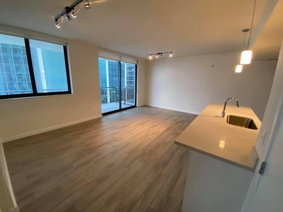 AFRealty's tweet photo. 🌇 Nine at Mary Brickell Village
📍 999 SW 1st Ave, Unit 1614
🛏 Bed 2 - 🧼 Bath 2 
📐 1,064 Sq Ft
💰 For Sale: $625,000

“Nine at Mary Brickell Village” most desirable location in the heart of Brickell. https://t.co/6CdzcwY8XM