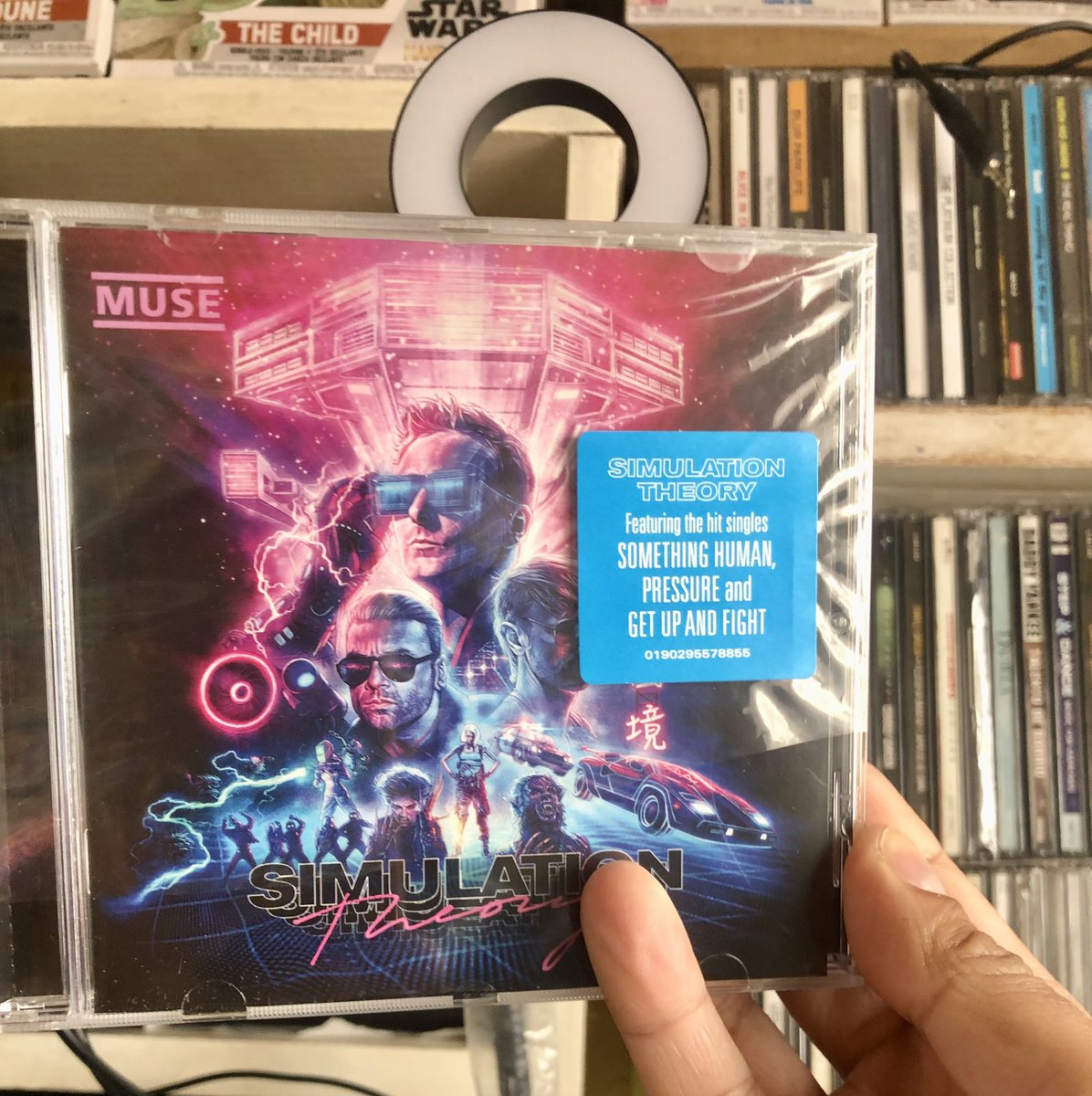 CarIos_Alberto's tweet image. Escuchemos un bonito disco mientras activamos el modo soa…
#Sonando 
@muse