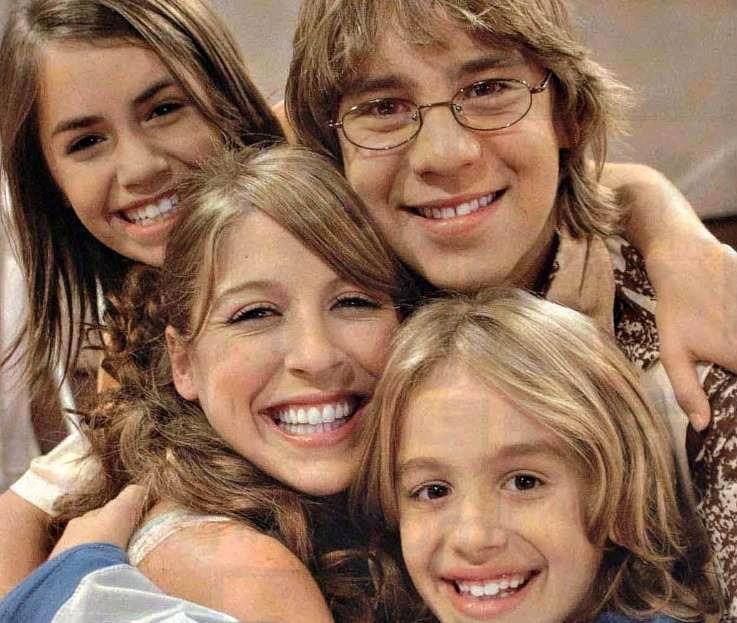 deadpoetstan's tweet photo. 19 anni fa iniziava flor-speciale come te🫀

19 anni fa iniziava il primo trauma per una generazione di bambini

NON LO SUPERO😭😭😭 https://t.co/NTmmVZw6Jl